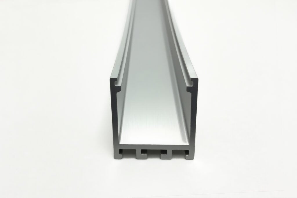 Canal de aluminio en U curvado adaptable a superficies