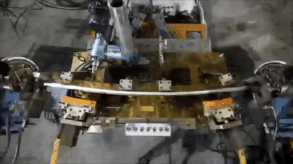 Curvado por estirado CNC de perfiles de aluminio para portaequipajes y parachoques de automóviles