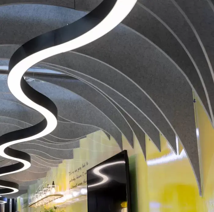 Perfil de aluminio curvado en onda para iluminación LED de techo